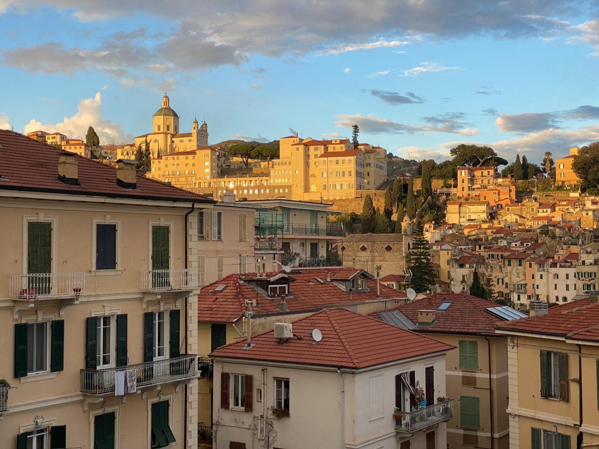 La Casa Di Gill Lägenhet Sanremo Exteriör bild